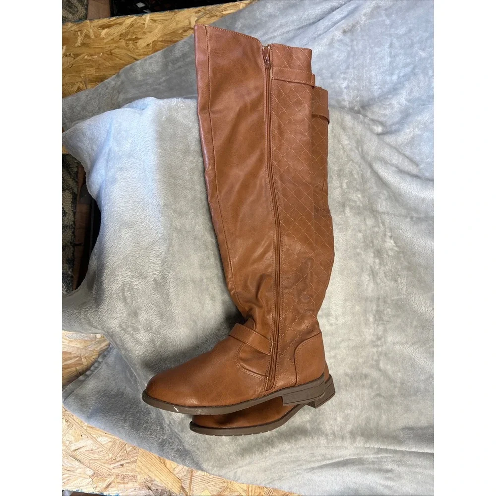 NWOT Forever 21‎  Size 7 Brown Quilted Faux Leather Knee High Riding Boots